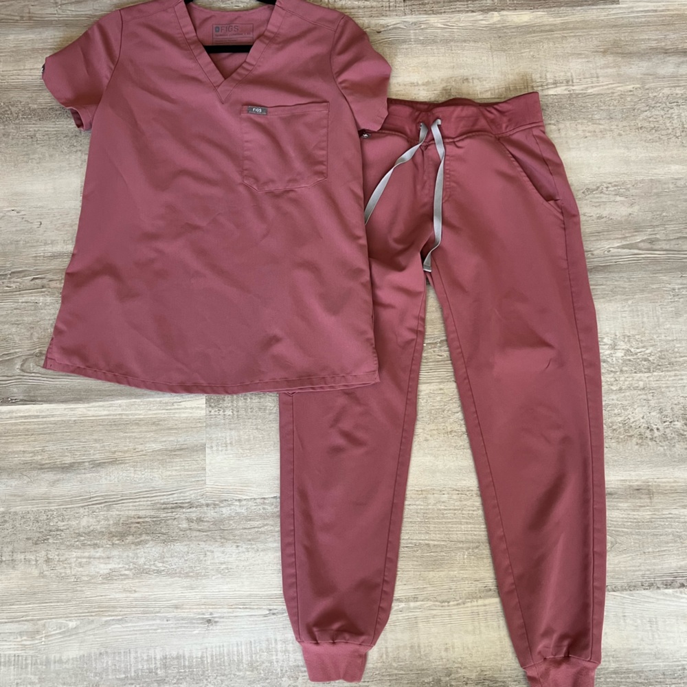 Figs scrubs set